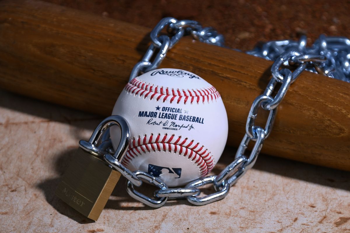 Opinion: MLB’s lockout opens the door for spring football – BGMSportsTrax