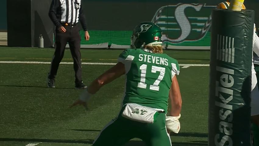Tommy Stevens scores two touchdowns to lead the Roughriders past the Elks – BGMSportsTrax